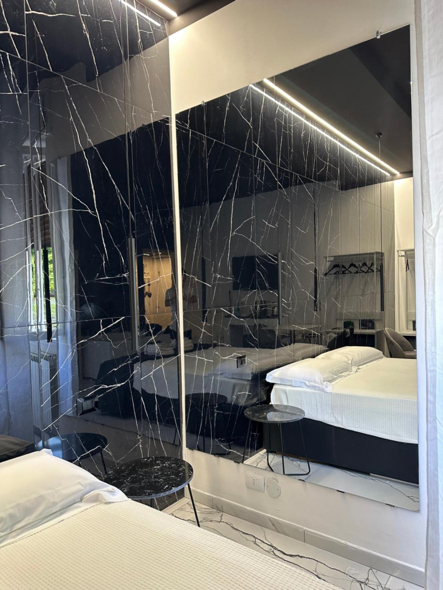 Milan Hub Private Spa ภายนอก รูปภาพ