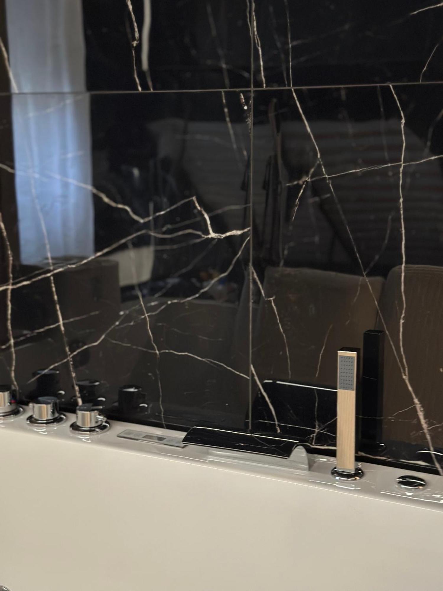 Milan Hub Private Spa ภายนอก รูปภาพ